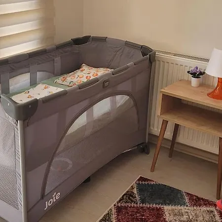1 Min To Metro, Cosy Flat For 8 Guests, 3rd Floor Lägenhet Istanbul