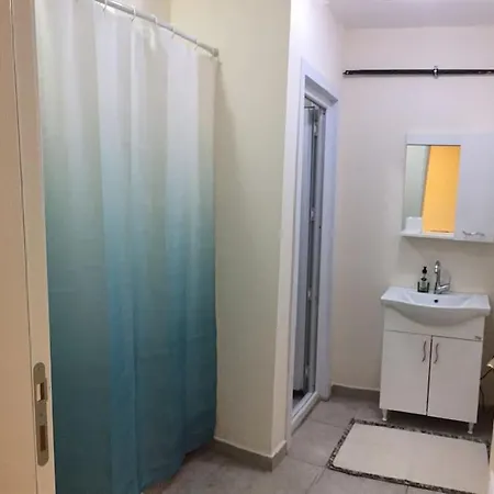 Lejlighed 1 Min To Metro, Cosy Flat For 8 Guests, 3rd Floor