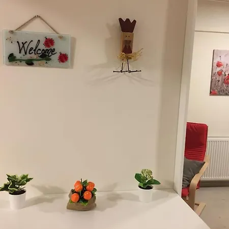 1 Min To Metro, Cosy Flat For 8 Guests, 3rd Floor 公寓